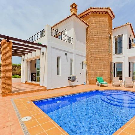 Villa Oasis Nerja Exterior photo