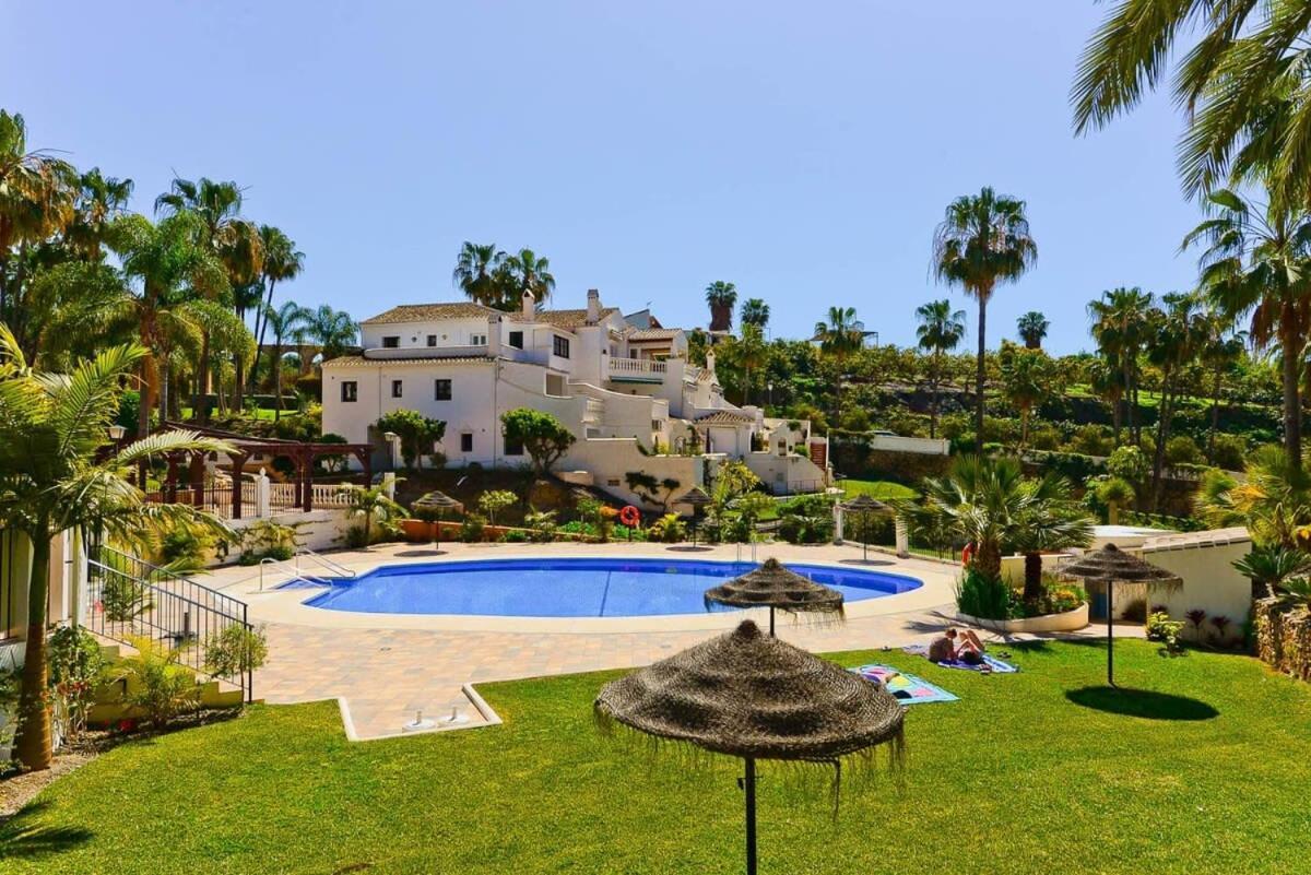 Villa Oasis Nerja Exterior photo